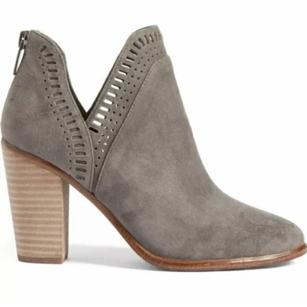 Vince camuto fileana split shaft suede ankle bootie gray size 8